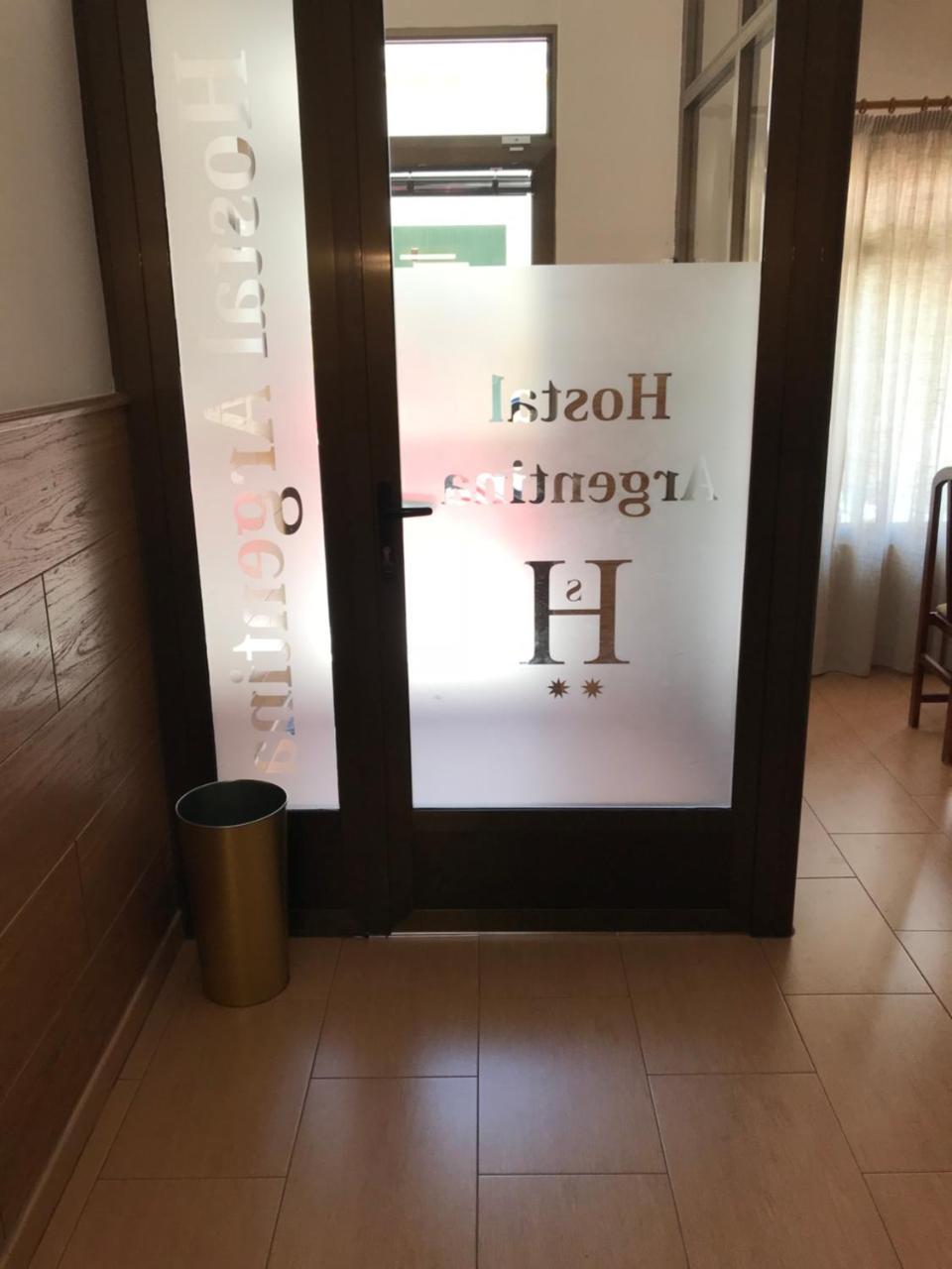 Hostal Argentina Caceres Exterior photo
